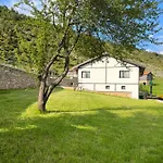 Villa иглика