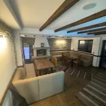 Villa иглика *