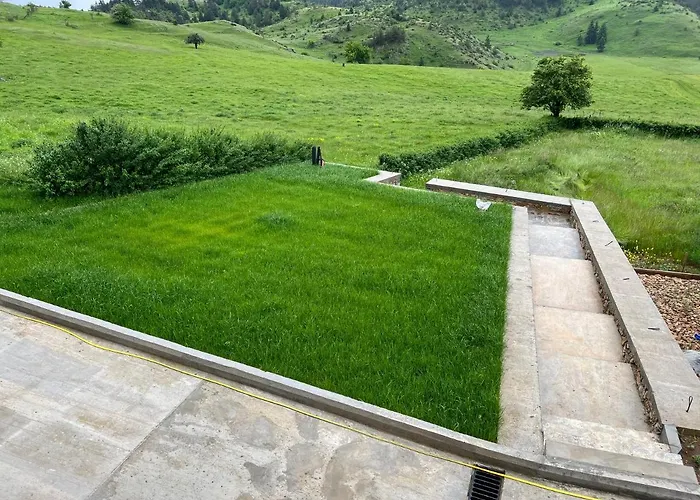 Villa иглика *